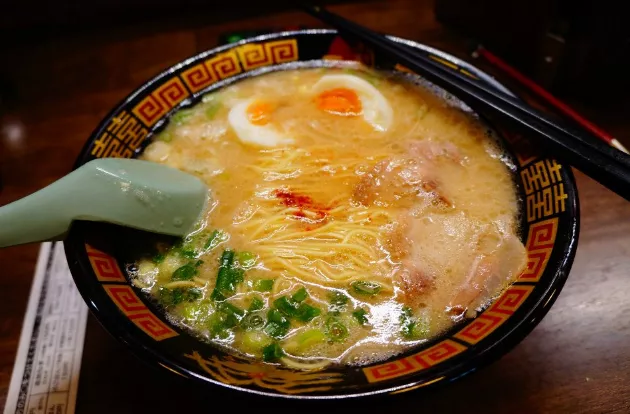 日本必吃的「一蘭拉麵」隱藏秘密大公開！