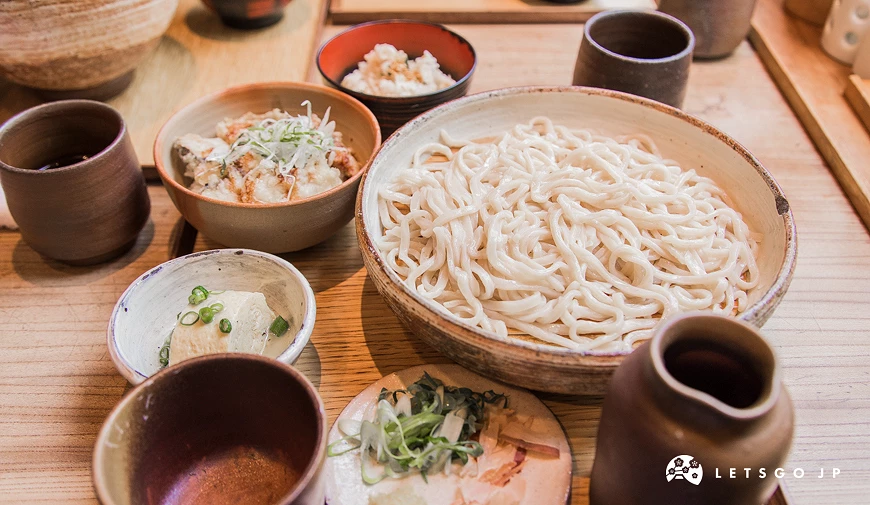ざる冷烏龍沾麵