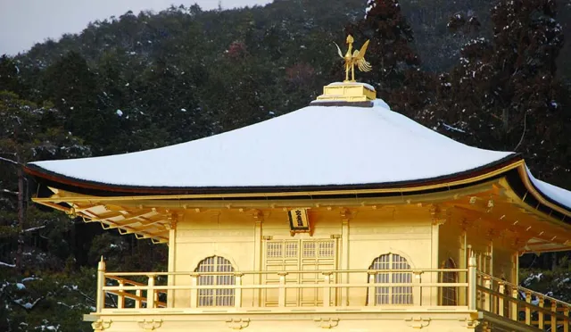 京都金閣寺攻略：門票交通、必看舍利殿、御守御朱印與冬天雪金閣全整理 的縮圖
