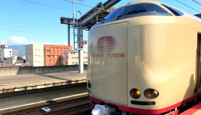一起躺著去旅行！坐上寢台列車「SUNRISE瀨戶・出雲號」出遊去吧！