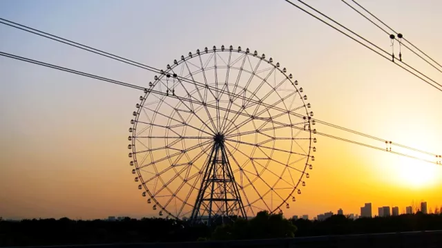 東京摩天輪推薦！夜晚高空浪漫約會景點介紹