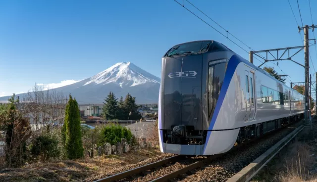 【2026富士回遊號】新宿直達河口湖！訂票教學、時刻表、座位選擇全攻略