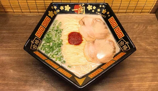 吃遍福岡限定款「一蘭」再逛拉麵博物館！走訪太宰府合格拉麵、方盒子拉麵！