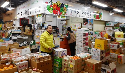 大阪木津批發市場內的水果店