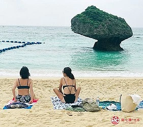 Nirai海灘氣氛悠閒