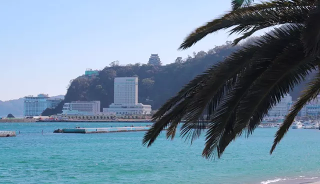 熱海自由行攻略：交通、必去景點、商店街美食、溫泉住宿與初島一日遊