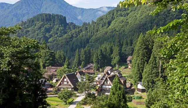 「JR高山北陸地區周遊券」使用攻略：高山北陸Pass票價、路線、5天4夜行程推薦