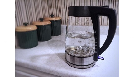 快煮壺推薦電熱水煲推介泡茶壺電熱水壺日本泡咖啡台灣製保溫壺Panasonic耗電虎牌缺點人氣商品被使用中