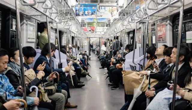第一名你搭過嗎？2025東京電車「最擁擠路線」排行榜揭曉