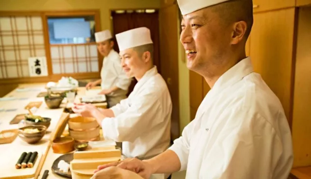 日本人自豪的「款待（おもてなし）」有什麼含義？是超越期待的感動、還是服務過度了呢？
