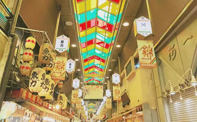 錦市場交通美食、周邊景點整理：必吃鍋燒烏龍麵、必逛史努比茶屋！