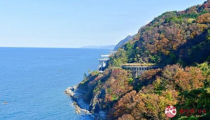 海邊的山壁