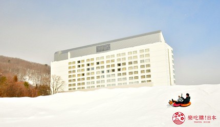 雫石滑雪場粉雪雪道與滑雪景色