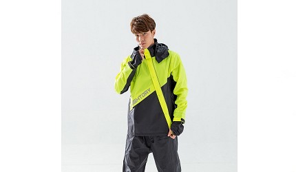 2022最新雨衣推薦防水外套推介gore tex登山騎機車The North Face迪卡儂columbia天德牌mont-bell達新牌uniqlo兩件式雨衣品牌專賣店防水外套怎麼洗清潔比較奧德蒙兩件式雨衣