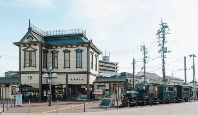 日本松山市10大推薦景點：四國道後溫泉、松山城、復古少爺列車！ 的縮圖