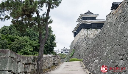 松山城的外觀
