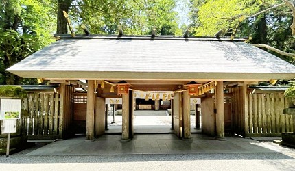 天岩戶神社正面