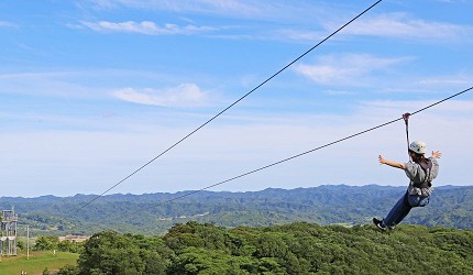 母親牧場高空滑索設施，結合冒險與美景的體驗活動