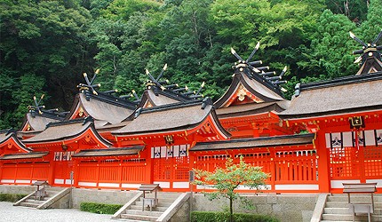 那智神社鮮紅色本殿外觀