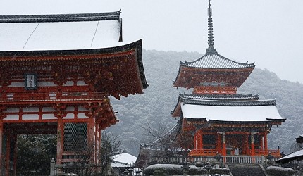 日本關西京都雪景景點推介推薦日本冬天景點冬季必去京都下雪點燈打卡金閣寺清水寺貴船神社寶泉院三千院實光院上賀茂神社東福寺嵐山妙滿寺雪之庭介紹文章清水寺三重塔圖