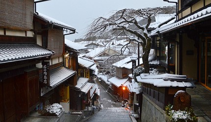日本關西京都雪景景點推介推薦日本冬天景點冬季必去京都下雪點燈打卡金閣寺清水寺貴船神社寶泉院三千院實光院上賀茂神社東福寺嵐山妙滿寺雪之庭介紹文章法觀寺三年坂產寧坂圖