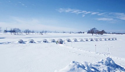 北海道親子玩雪推薦自由行推介步行滑雪雪地滑梯雪屋體驗冰雪橡皮艇雪上滑板車冰洞垂釣景點必玩必去北海道冬天不滑雪行程介紹文章釣魚圖
