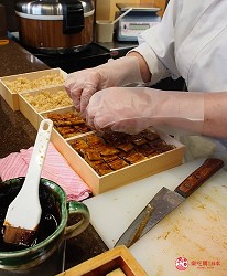 姬路推薦美食姬路FESTA竹田星鰻飯MANEKI本店製作過程