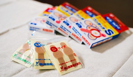 日本必買藥妝推薦雞眼粗厚角質厚繭拇趾外翻貼布疣藥水液體ok繃液體膠布推介眼膜休足貼文章橫山製藥的イボコロリ絆創膏內容物