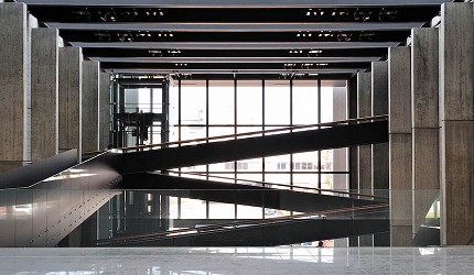 東京必去武藏野美術大學美術館・圖書館挑高展示間