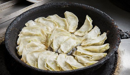 福島美食推薦福島車站美食推介餐廳福島市美食福島必吃福島美食郡山美食餐廳必食介紹食評文章福島車站美食-圓盤餃子】餃子「照井圖