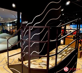 室內的仿造登山步道