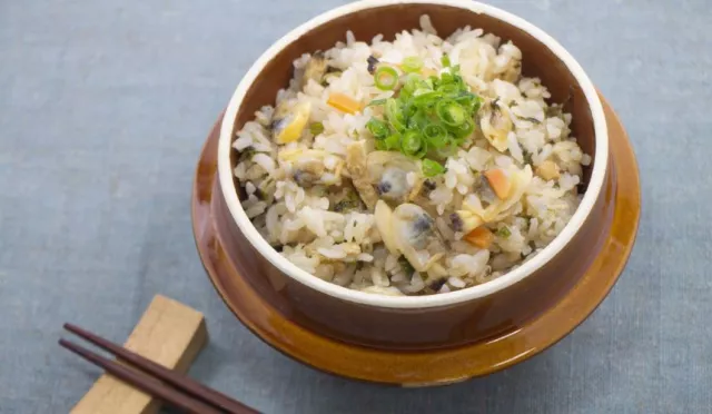 東京美食「深川飯」推薦到清澄白河、門前仲町一帶找！ 料超滿的蛤仔飯每一口都是香甜