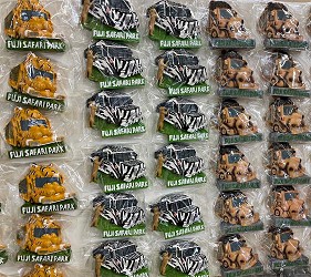 靜岡景點親子遊推薦富士野生動物園的免稅店商品