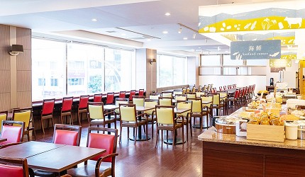 札幌住宿推薦vessel inn 札幌中島公園採光佳且寬敞的早餐場地