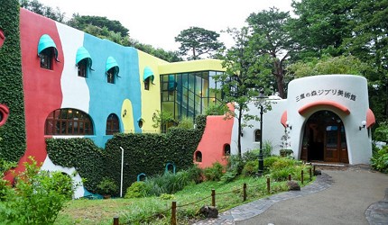 三鷹之森吉卜力美術館園內色彩繽紛
