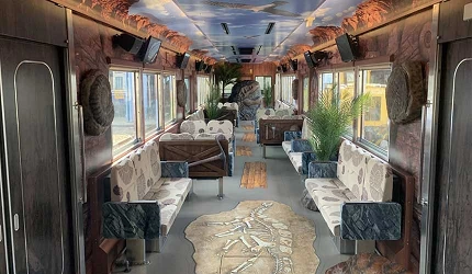 福井恐龍彩繪列車