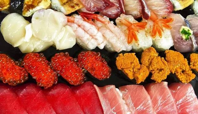【北海道美食】2026必吃迴轉壽司5選：「根室花丸」等名店推薦品項看這篇！