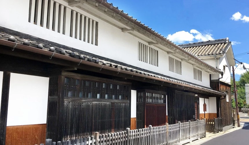 蟲籠窗圖