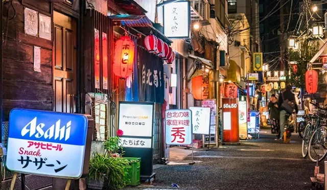 不只有鳥貴族！東京10條必須收藏的特色居酒屋街，跟著日本上班族乾杯！