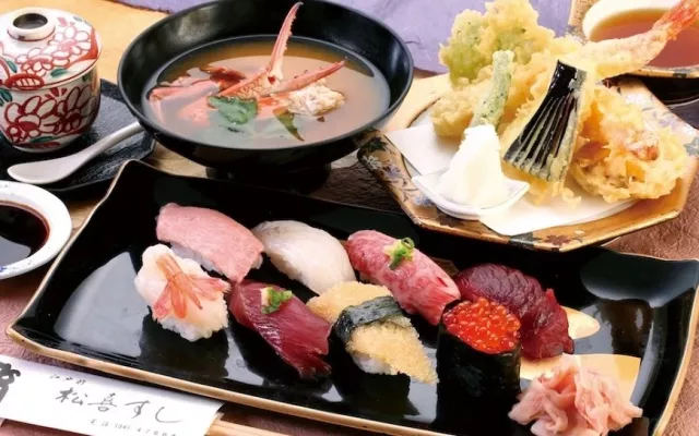 「松喜壽司」A5飛驒牛、海鮮丼、天婦羅超豐盛【飛驒高山午餐推薦】