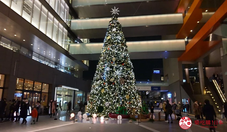 東京近郊二子玉川Rise的聖誕節佈置大型聖誕樹