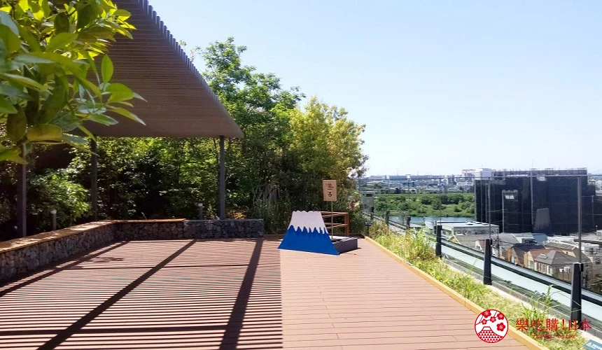 東京近郊二子玉川的二子玉川 Rise的屋上庭園