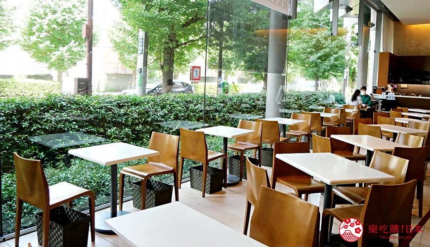 「Cafe椿」可眺望窗外綠色美景