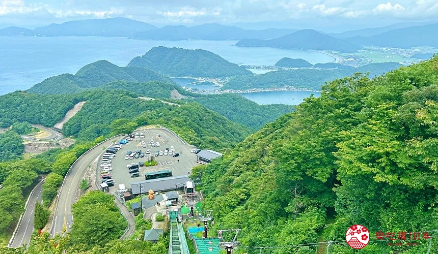 可眺望三方五湖的「彩虹線山頂公園」