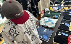 消費滿10,000日圓贈送精美貼紙一張