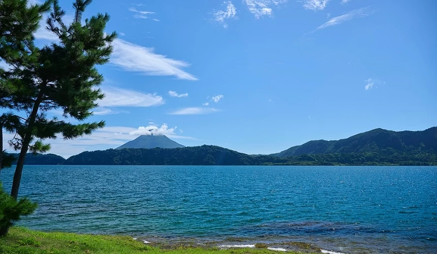 湖水碧藍的指宿「池田湖」
