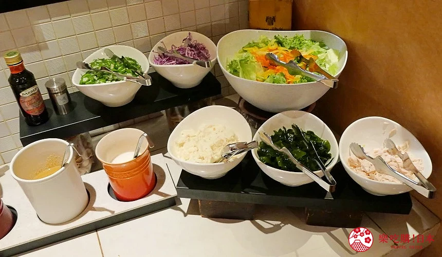 北海道住宿推薦札幌住宿推薦北海道酒店推介札幌酒店推薦札幌飯店推薦提供特製沙拉醬的生菜沙拉區