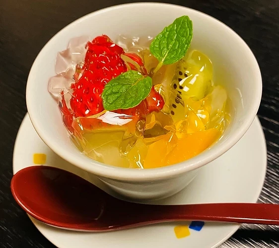 會席料理懷石料理禮儀吃法介紹流程順序前菜吸い物刺身燒物煮物揚げ物蒸し物酢の物白飯漬物汁物味噌湯水菓子之水果甜點一