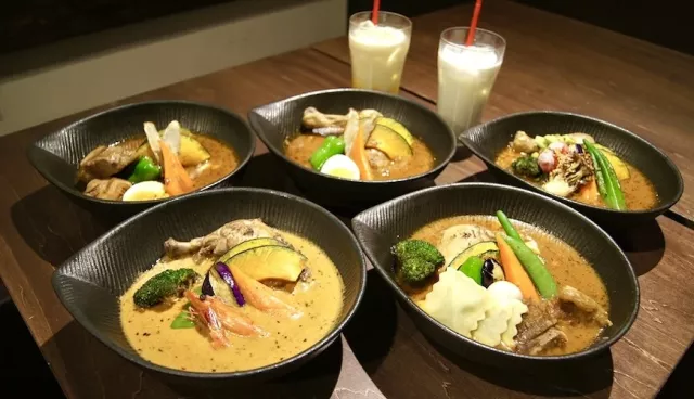 札幌湯咖哩推薦「SoupCurry LAVI」：17款配料Ｘ50度辣度，搭出自由口味