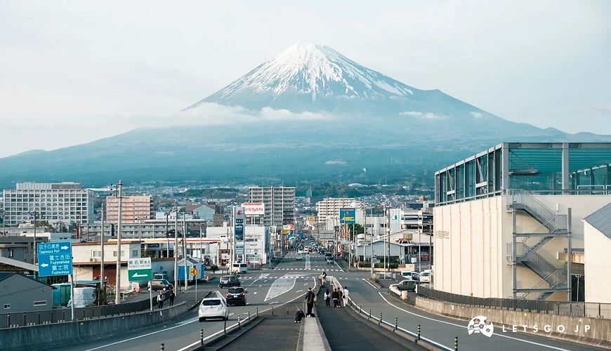 街景與富士山